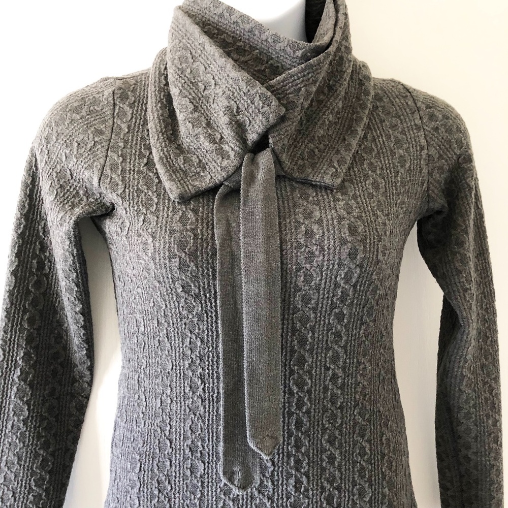 EUC Unique Turtle Neck Wrap Grey Tunic Sweater Size S